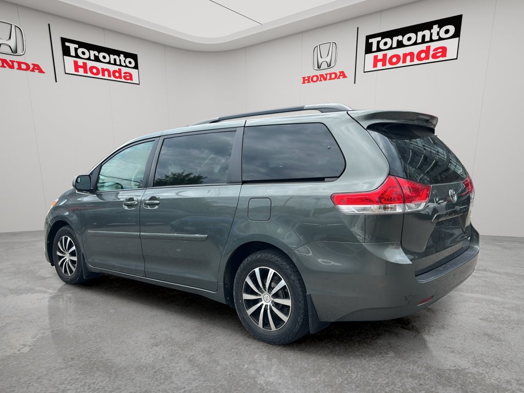 Used 2013 Toyota Sienna LE 5dr V6 LE 8-Pass FWD for sale online - Toronto Credit Auto