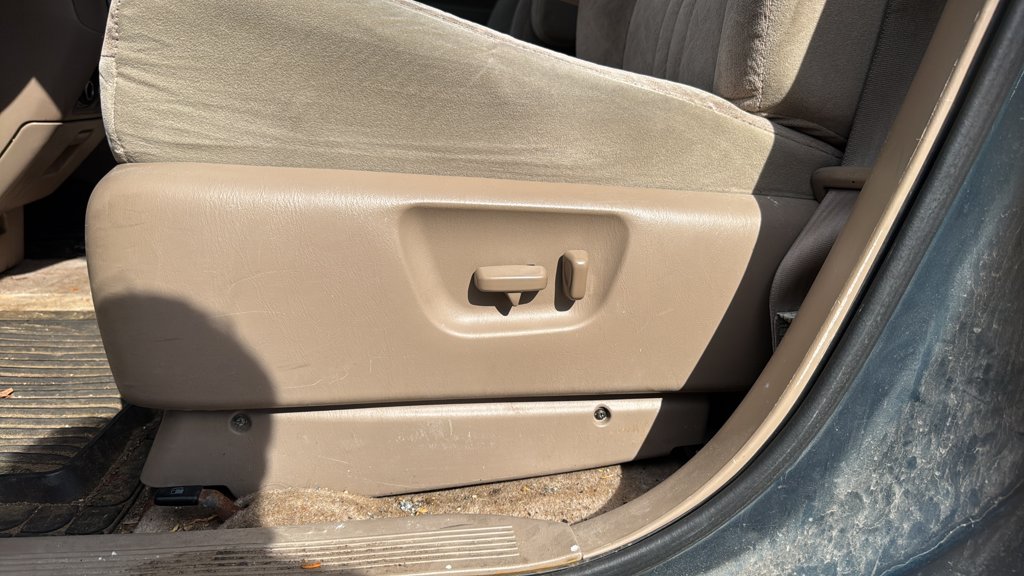 Used 1998 Toyota Sienna LE for sale online - Toronto Credit Auto