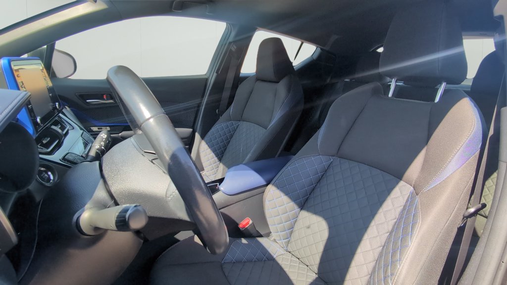 Used 2021 Toyota C-HR XLE Premium XLE Premium FWD for sale online - Toronto Credit Auto