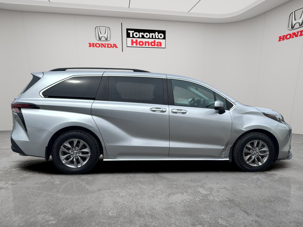 Used 2024 Toyota Sienna XLE XLE 8-Passenger FWD for sale online - Toronto Credit Auto
