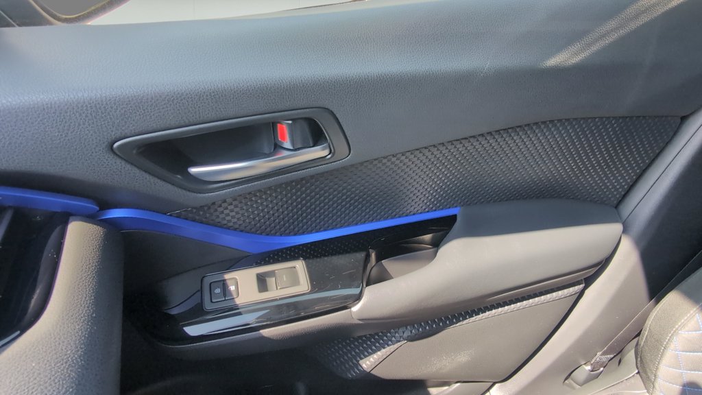 Used 2021 Toyota C-HR XLE Premium XLE Premium FWD for sale online - Toronto Credit Auto