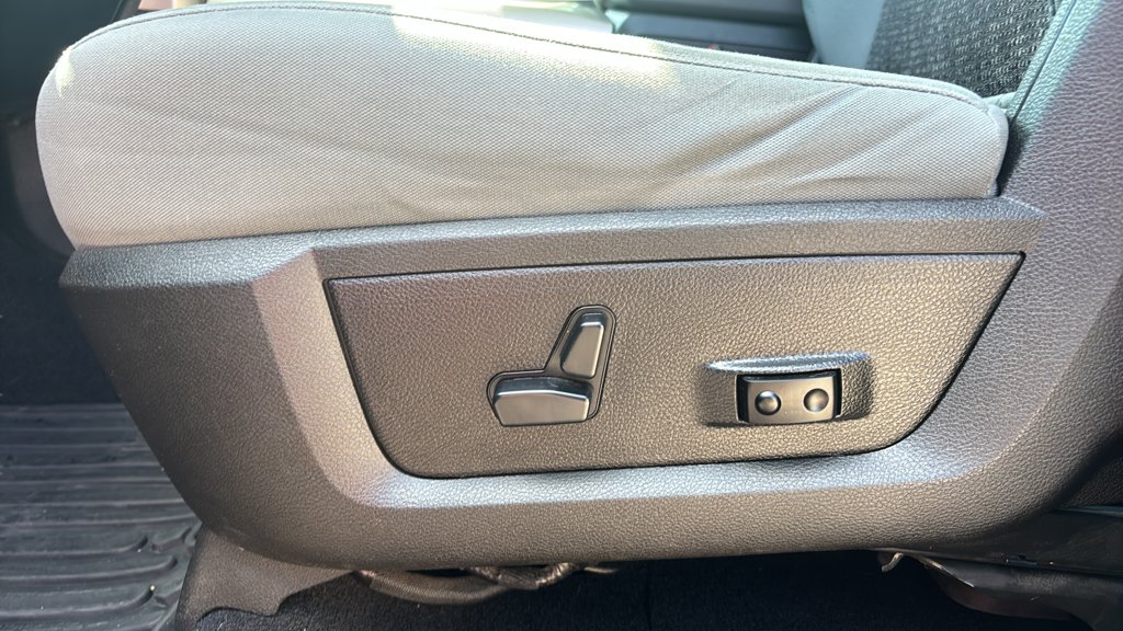 Used 2019 Ram 1500 Classic Warlock Warlock 4x4 Crew Cab 5'7 Box for sale online - Toronto Credit Auto