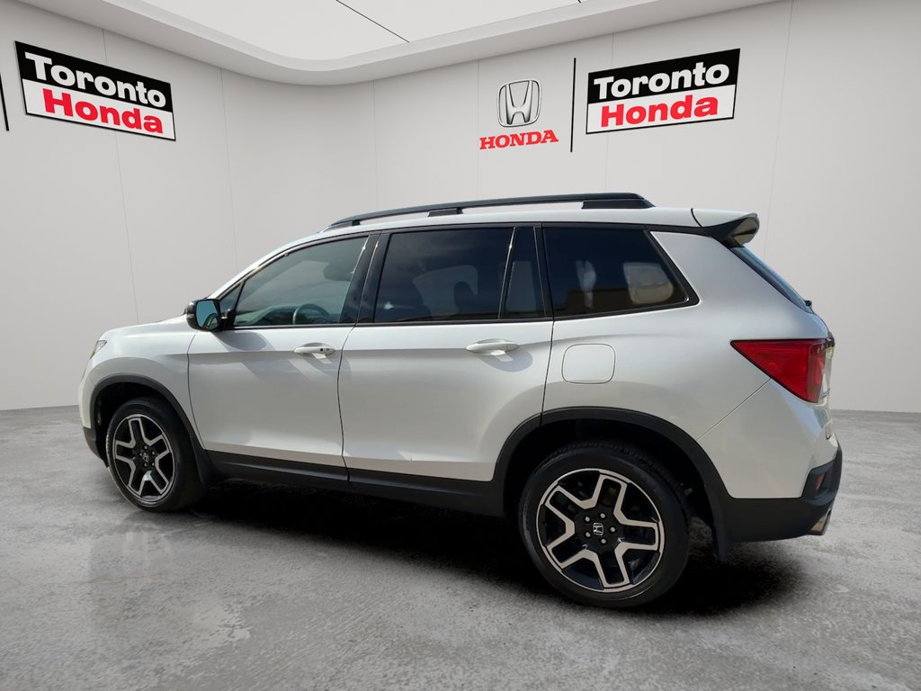 Used 2023 Honda Passport Touring Touring AWD for sale online - Toronto Credit Auto