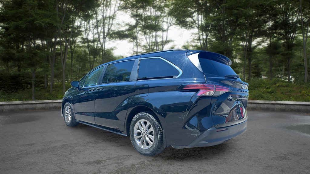 Used 2022 Toyota Sienna XLE XLE 8-Passenger FWD for sale online - Toronto Credit Auto