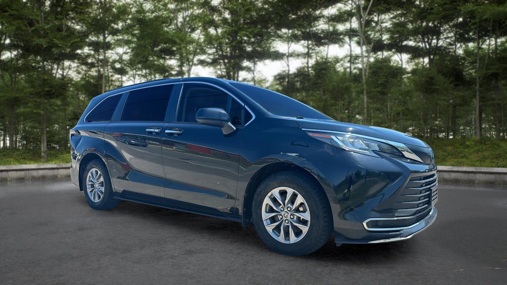 Used 2022 Toyota Sienna XLE XLE 8-Passenger FWD for sale online - Toronto Credit Auto