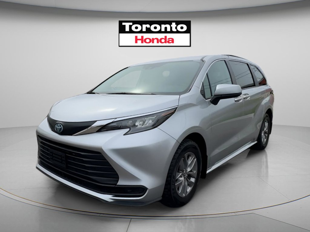 Used 2024 Toyota Sienna XLE XLE 8-Passenger FWD for sale online - Toronto Credit Auto