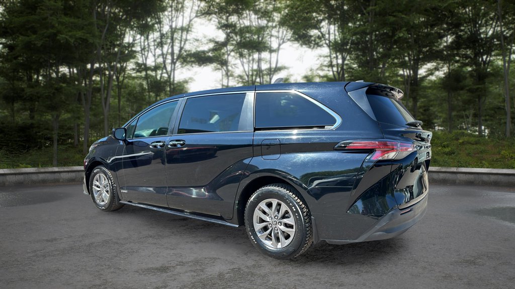 Used 2021 Toyota Sienna XLE XLE 8-Passenger FWD for sale online - Toronto Credit Auto