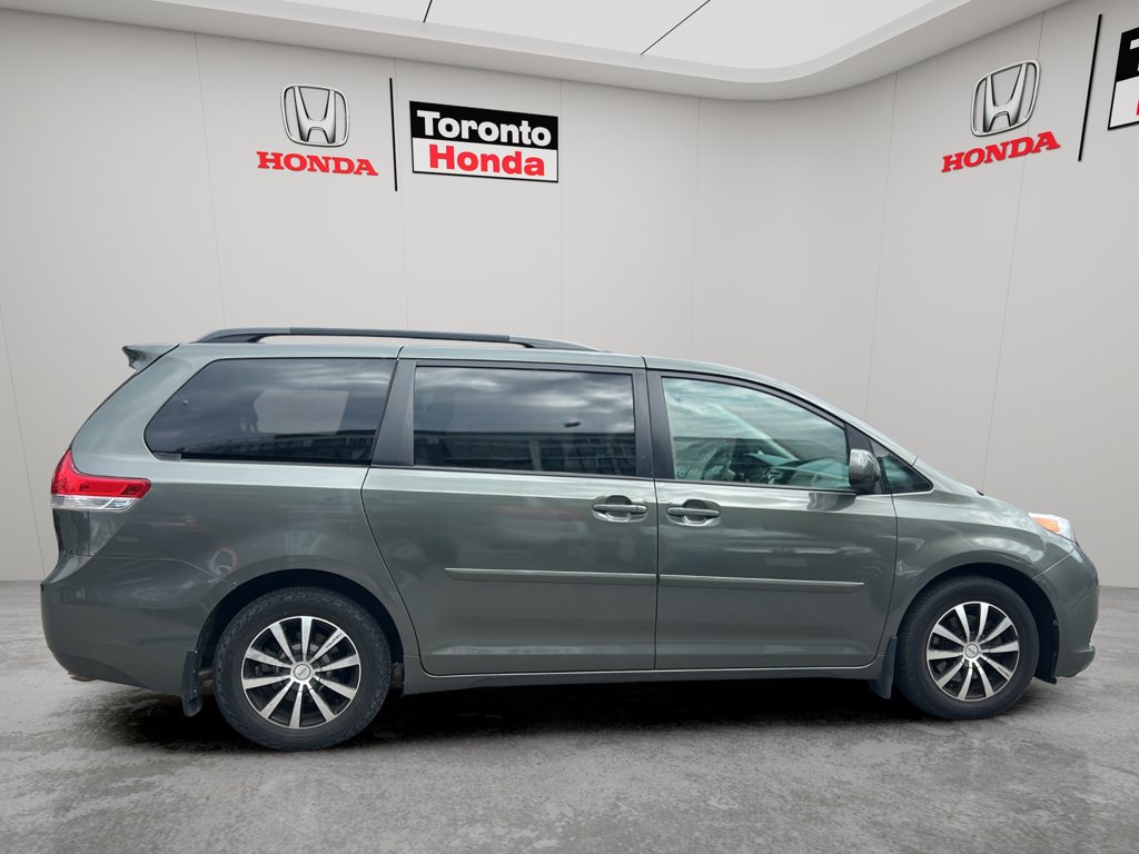 Used 2013 Toyota Sienna LE 5dr V6 LE 8-Pass FWD for sale online - Toronto Credit Auto