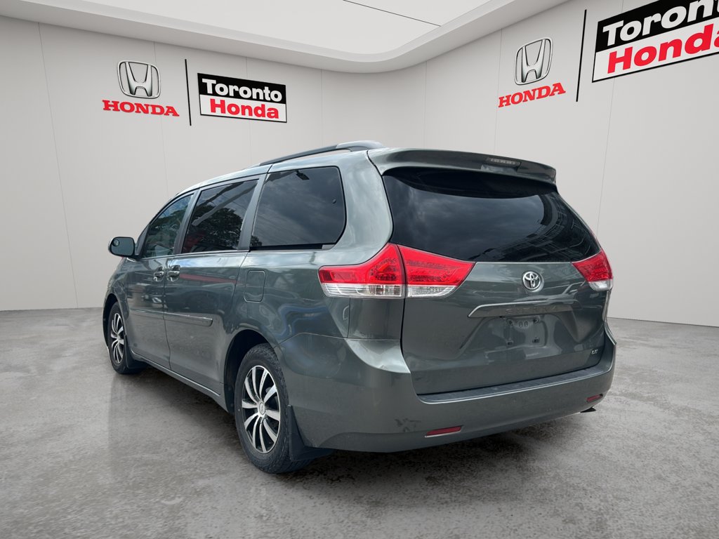 Used 2013 Toyota Sienna LE 5dr V6 LE 8-Pass FWD for sale online - Toronto Credit Auto
